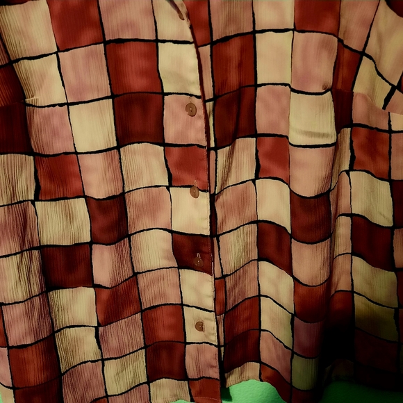 Kim Rogers Pink Purple Square Pattern Built In Tank Button Down Top 2x - Picture 5 of 7